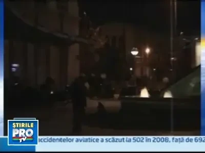 Grecia zguduita din nou de lupte de strada!