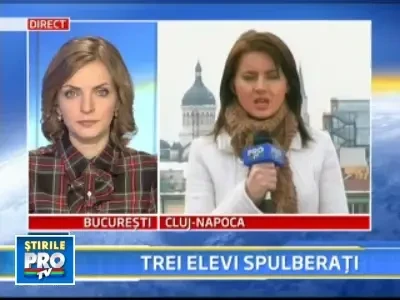 Izbiti de o masina in timp ce incercau sa ajunga la scoala