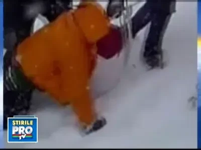 Salvatori calai! Au abandonat un alpinist aflat intr-o stare grava