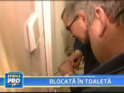 Operatiune de salvare din toaleta! S-a intamplat la Palatul Parlamentului