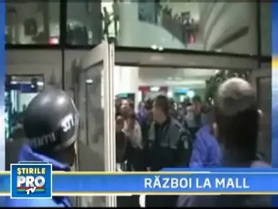 Bataie si sange la mall! Trei interlopi din clanul Preda, in fata instantei