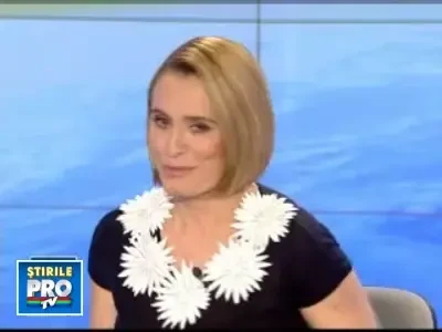 Ambuteiaj in trafic. Se plimba casa pe sosea!