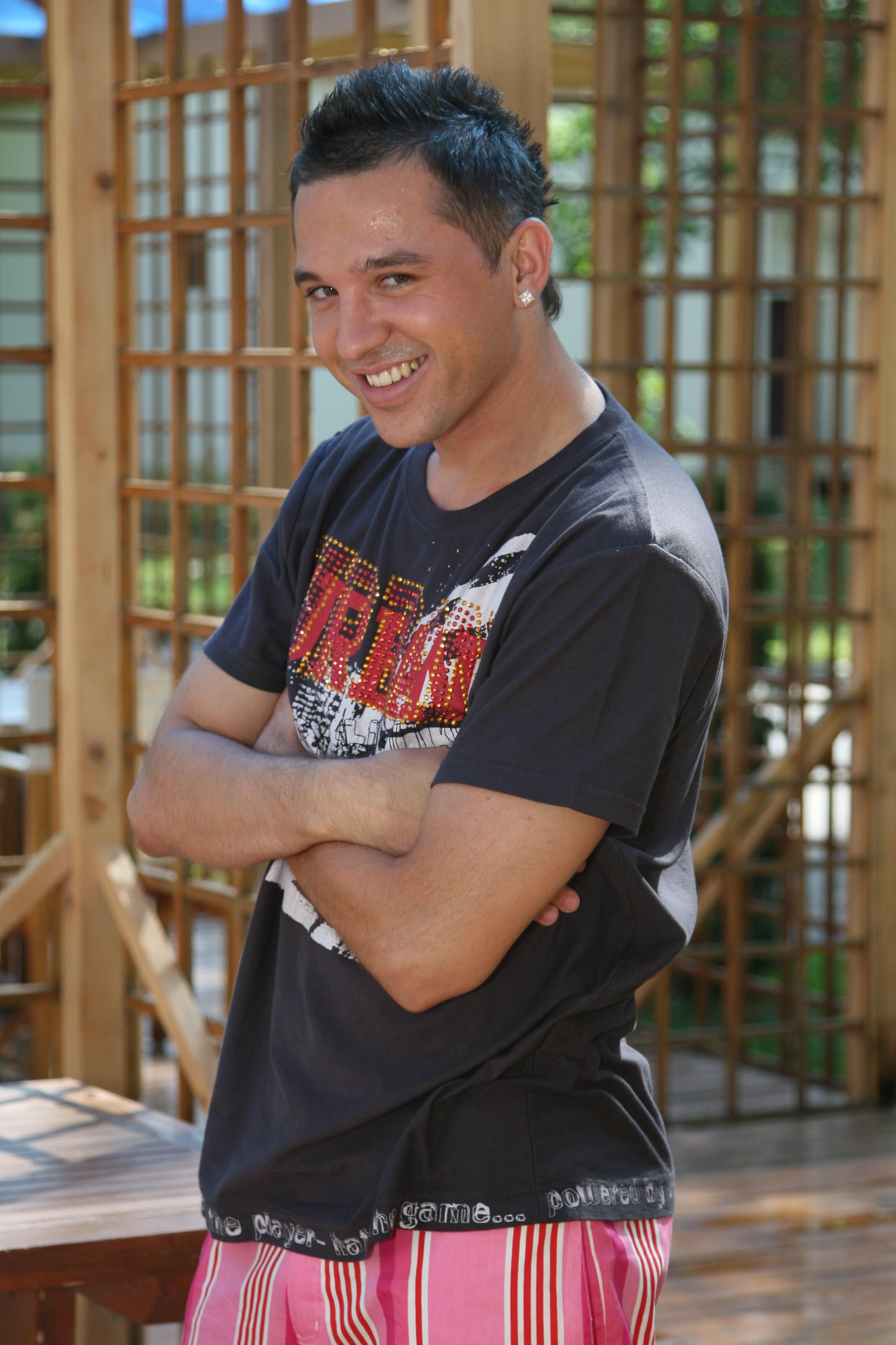 Piticu' de la Simplu si-a sarbatorit ziua la repetitiile Dansez pentru tine