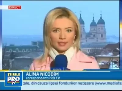 Rudele unor romi arestati au facut scandal in fata sediului politiei