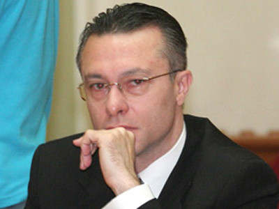 MAE vrea sa inchida 14 oficii consulare si misiuni diplomatice