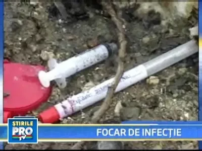 Sute de kilograme de deseuri medicale aruncate la voia intamplarii!