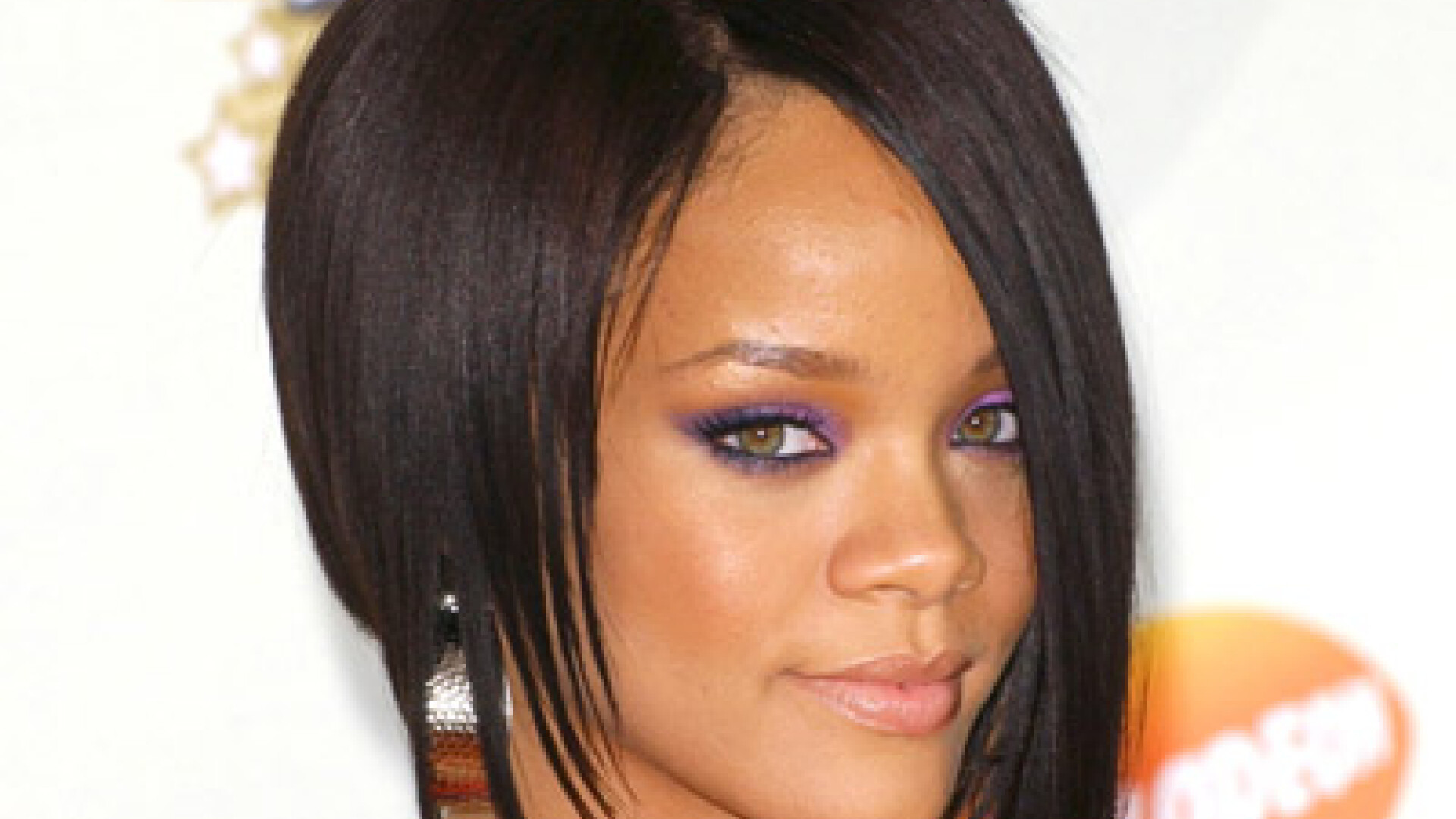 Rihanna s-a impacat cu Chris Brown!