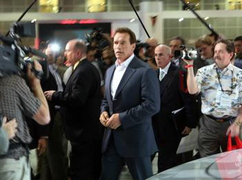 Hasta la vista, baby! "Terminatorul" a dat startul targului CeBIT