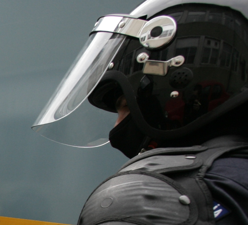 Banuit de contrabanda cu tigari, s-a baricadat cand au navalit mascatii