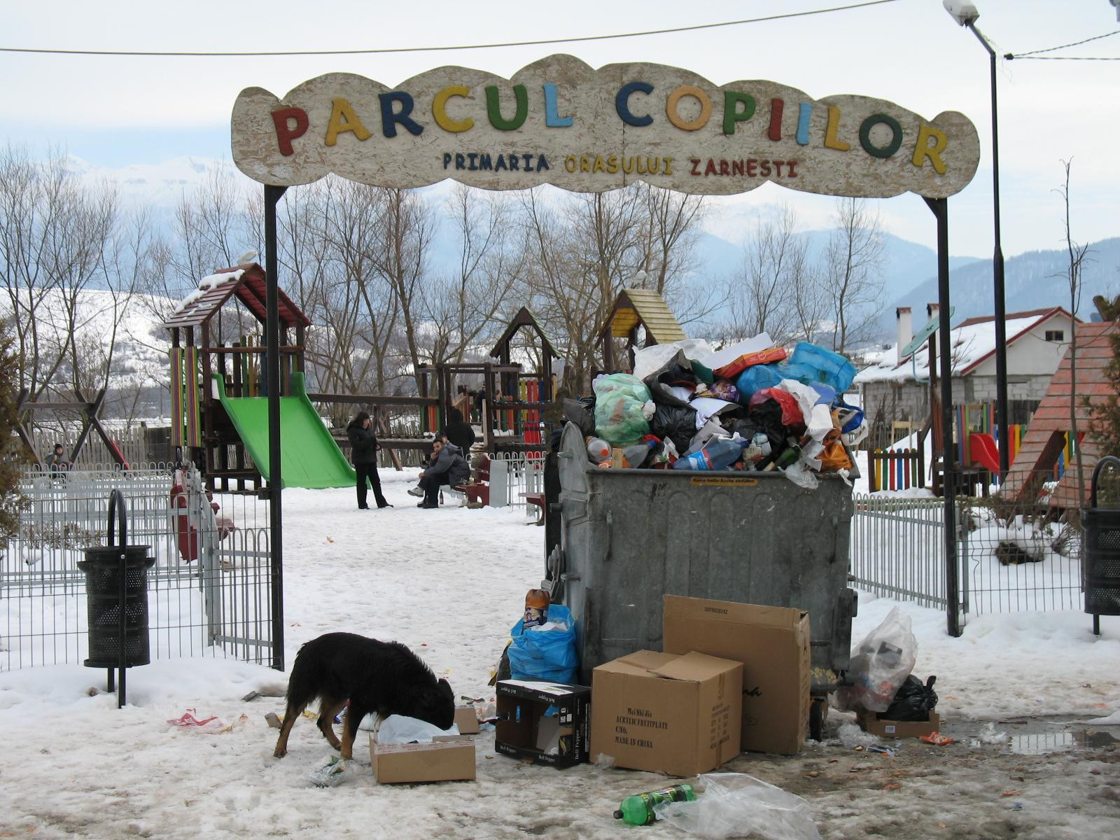 Parcul gunoaielor, motiv de mandrie pentru primaria din Zarnesti!