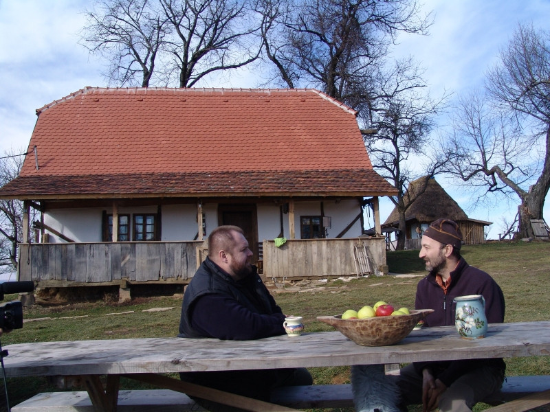 Te vezi la Stirile Pro Tv: Catunul Runcuri, locul unde timpul sta in loc I