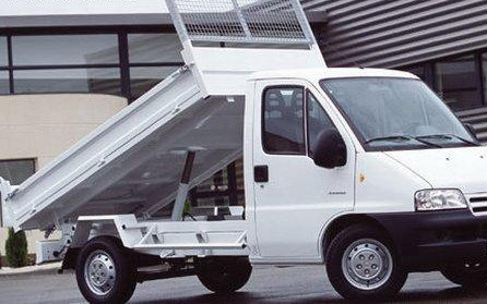 Din seria ''Prost sa fii, noroc sa ai!" A plecat la drum cu bena ridicata