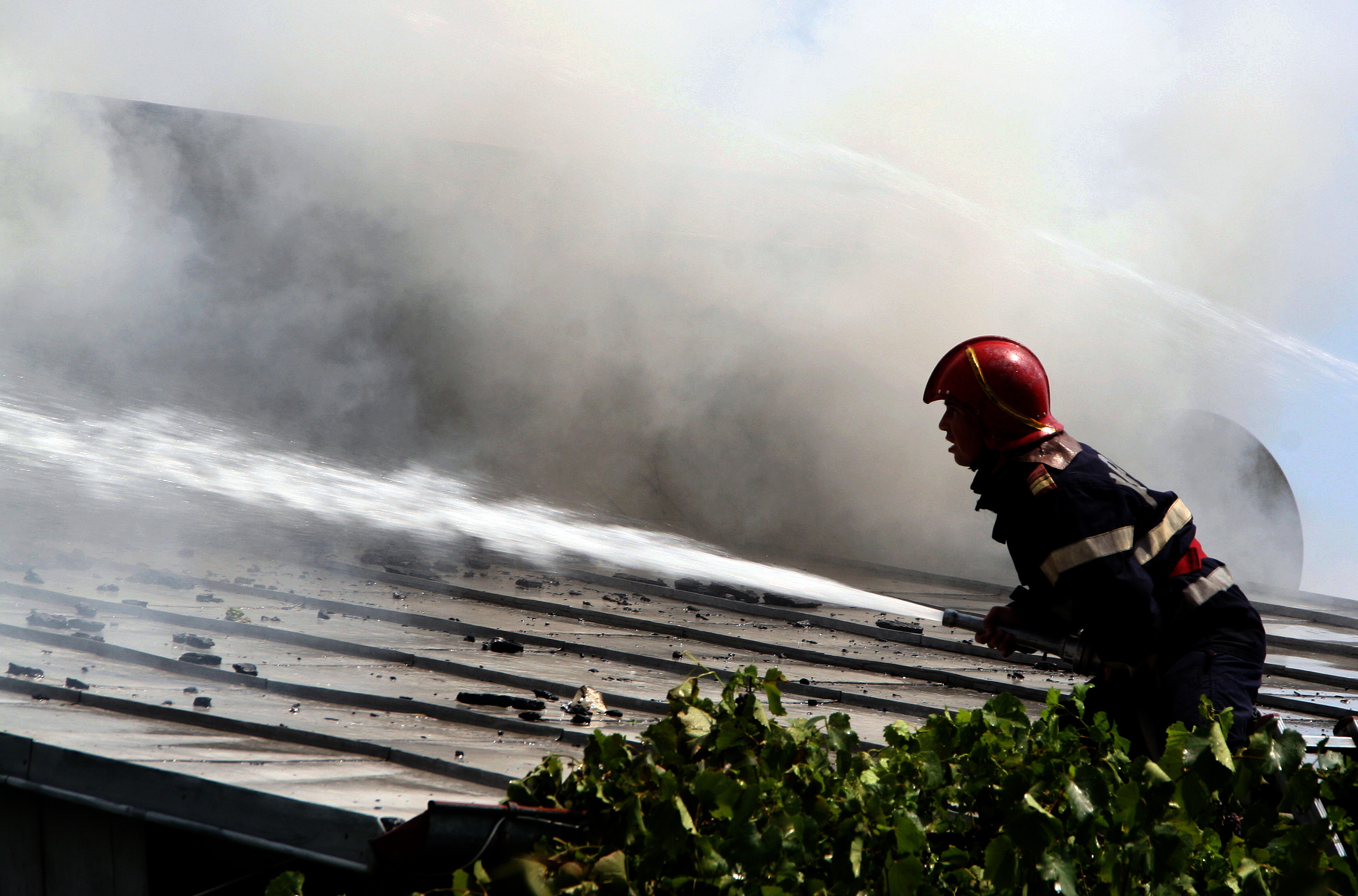 Un batran paralizat a murit intoxicat cu fum in propria locuinta!