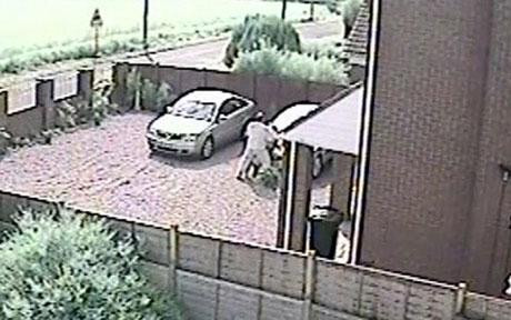 Asa nu vecini! Au simulat o partida de sex pentru a-si intimida vecinii!