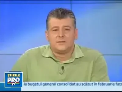 Mii de oameni stau la coada la targurile de joburi din SUA!