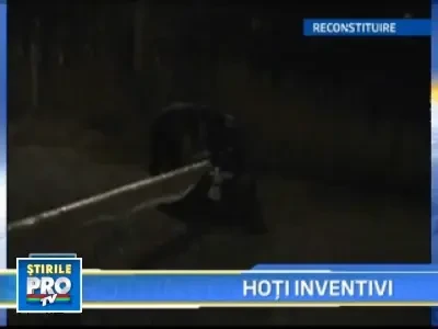 Prinsi in flagrant in timp ce furau gaz din depozitul in care lucrau