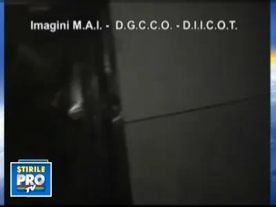 Hoti de bijuterii, retinuti de autoritatile romane si franceze