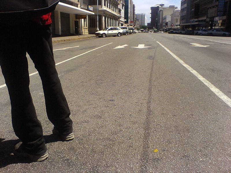 Premierul din Zimbabwe, ranit intr-un accident rutier. Sotia sa a murit