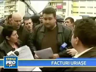 Zeci de bucuresteni in strada, nemultumiti de facturile la intretinere