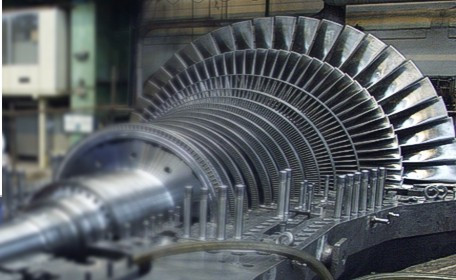 A murit la serviciu, strivita de un utilaj industrial de patru tone!