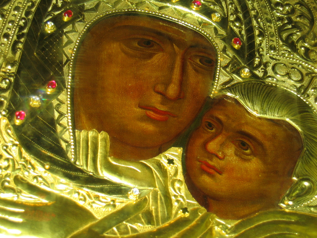 Suspecti in cazul icoanelor furate, lasati in libertate