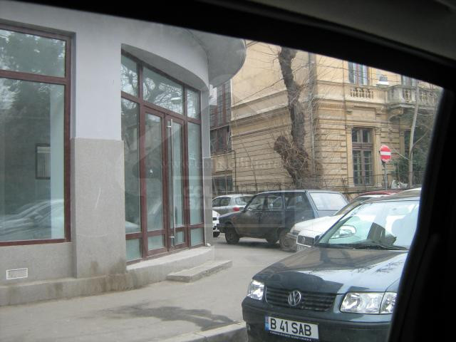 40% din spatiile comerciale ultracentrale, goale de aproape un an