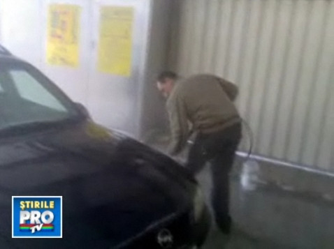 Spala masina si fugi! Ai 2 minute la dispozitie!