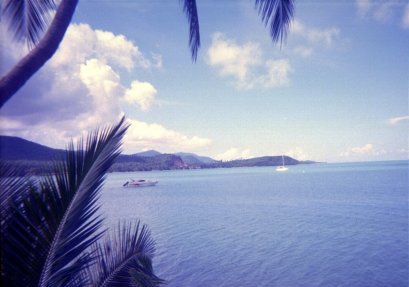 Sapte persoane disparute, dupa naufragiul unui vas in Thailanda