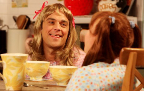 Robbie Williams a dat in mintea fetitelor