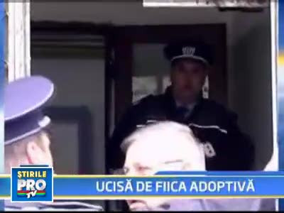 Fata care si-a ucis mama cu toporisca: Ma critica si ma batea mereu