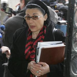 Investitii de nota 4 in 20 de ani. Statul da 70.000EUR pe un WC, dar tine cate 6 copii intr-o banca