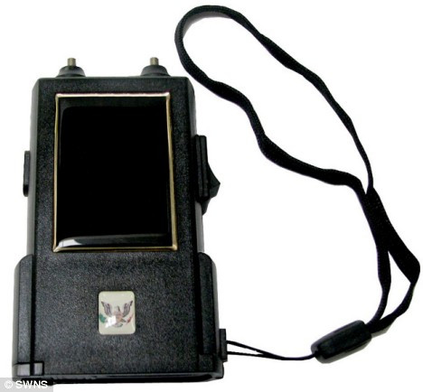 Un baiat de 13 ani si-a electrocutat "in gluma" colegii de clasa