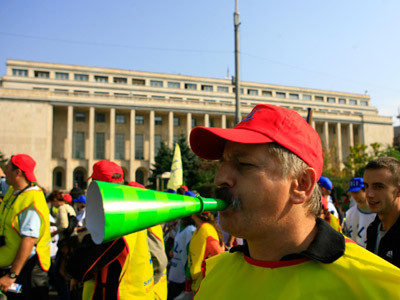 Se anunta sute de procese din cauza legii unice de salarizare