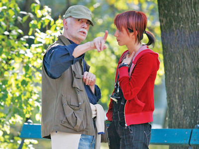 Dupa 11 ani, regizorul Stere Gulea se intoarce cu "Week-End cu Mama"!