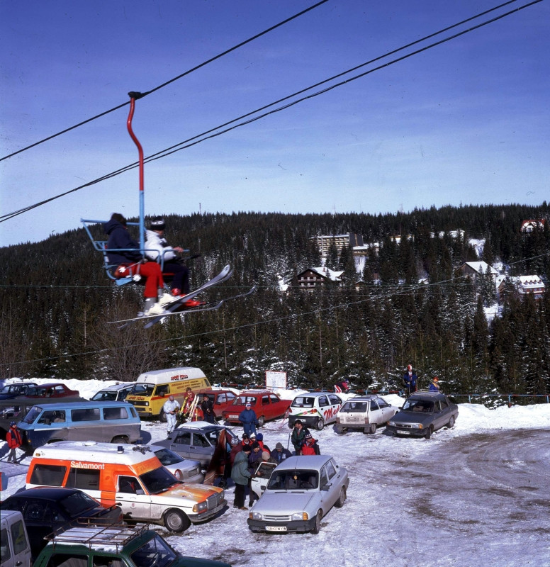 Telescaunul din Paltinis a incremenit iar pe cablu! Turisti suspendati