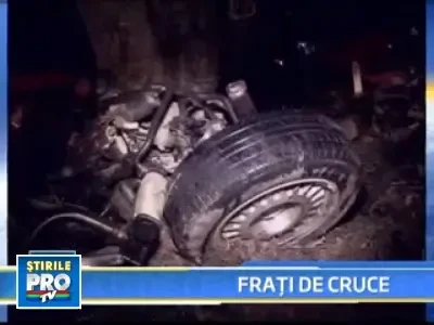 Imagini socante! Doi frati au murit sfartecati intr-un accident rutier