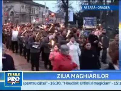 De ziua lor, maghiarii au marsaluit cu torte, la Targu Mures si Oradea