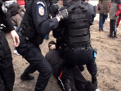 Scandal cu impuscaturi si iz de telenovela intr-un sat din Dolj!