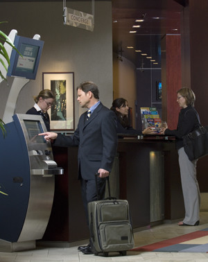 Cum sunt tratate bagajele pierdute pe aeroport! N-ai vrea sa ti se intample