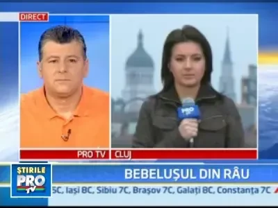 Cadavrul unui bebelus a fost gasit intr-un rau. Mama e banuita de crima!