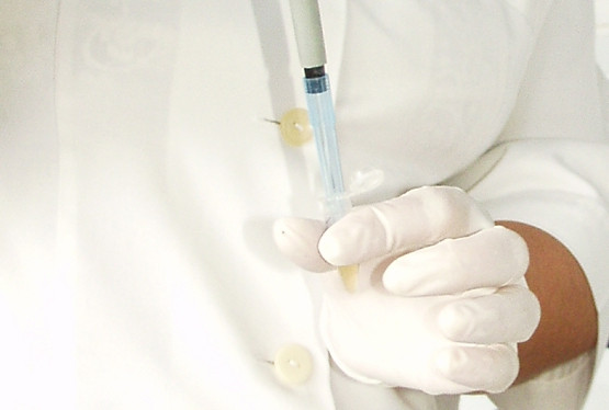 Cancerul mamar, genital, pulmonar pot fi depistate din timp si in Romania