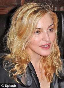 Madonna sau Kate Winslet?!