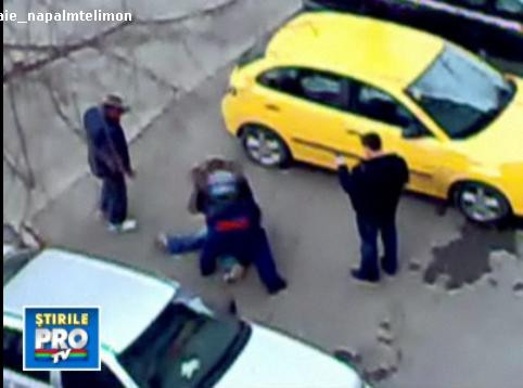 De cartier: bataie-n plina strada, in Pantelimon!!! Vezi VIDEO