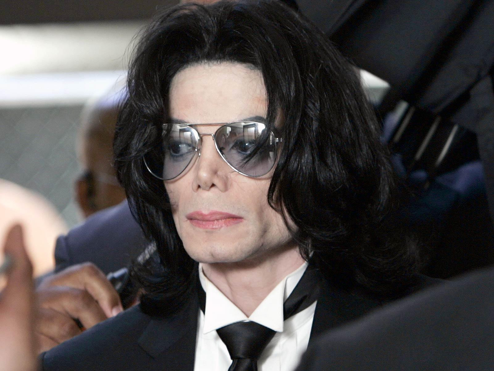 Michael Jackson revine in forta: acum, vrea sa adopte un copil!