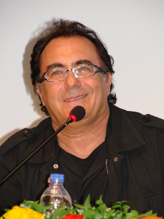 Din partea Romaniei, ambasador... Albano Carrisi!