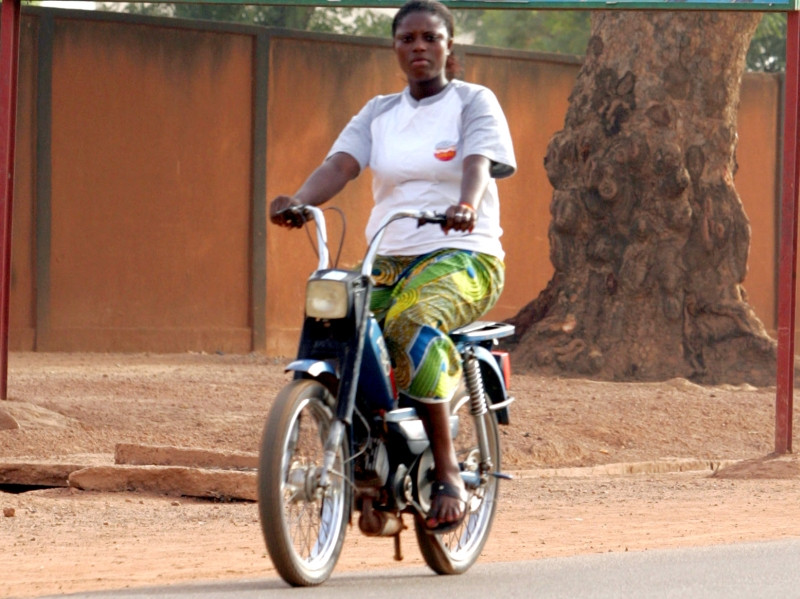 Deplasare de senatoare: seminar despre sanatatea sexuala, in Burkina Faso!