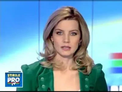 Atentie, trecatori: cade tencuiala de pe blocuri!