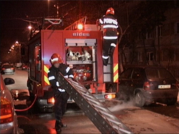 Explozie intr-un bloc din Resita! O garsoniera a sarit in aer!