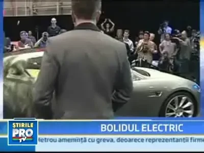 Tesla a lansat o masina frumoasa, puternica si... electrica!