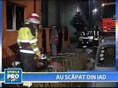 S-a aruncat de la balcon pentru a-si salva familia!